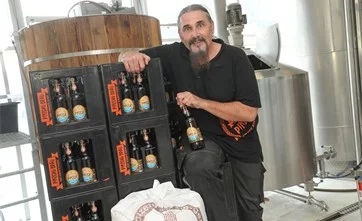 Hans Peter Hochstaffl in der Brauerei Pinzgau Bräu