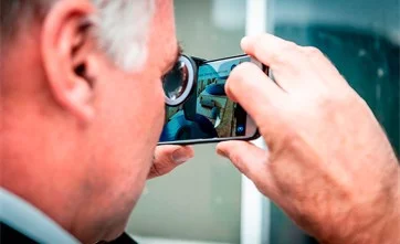 Mit der Handy-App wird das Smartphone zur 3D-Brille