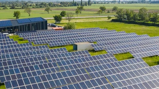 Photovoltaik-Anlage von SOLAVOLTA in St. Margarethen im Burgenland. 