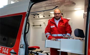 Kraftwerker Markus Köck ist in seiner Freizeit beim Roten Kreuz Ybbs an der Donau.