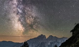 Sternenhimmel über dem Gesäuse (© Andreas Hollinger / Nationalpark Gesäuse)